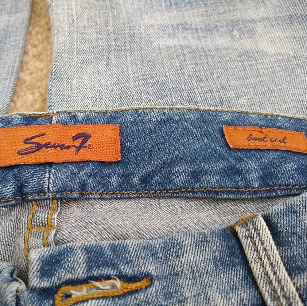 Seven7 women's boot cut jeans size 31
